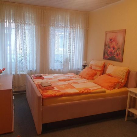 Guest House Grünstadt Eksteriør bilde